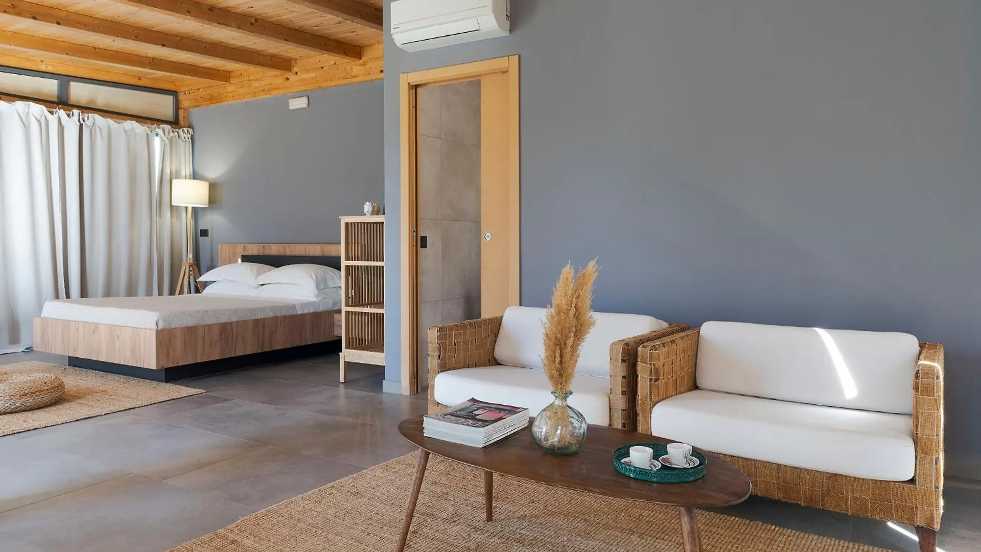 Caponegro Villa Avola Italy